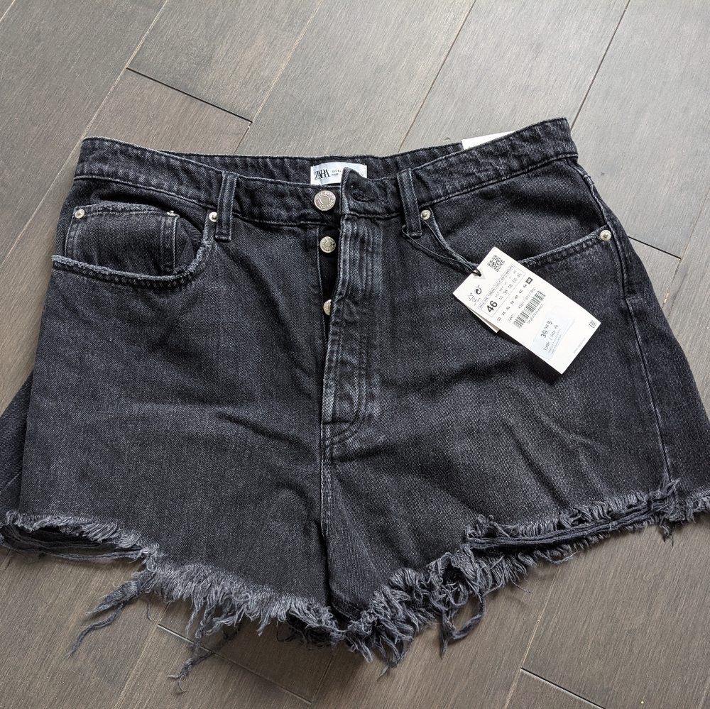 ZARA dark wash denim shorts NEVER WORN